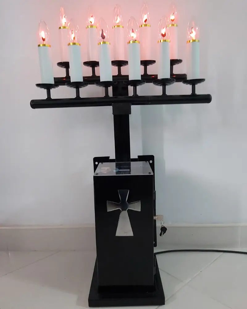 Lamparario en Lámina Negro de 11 Velas